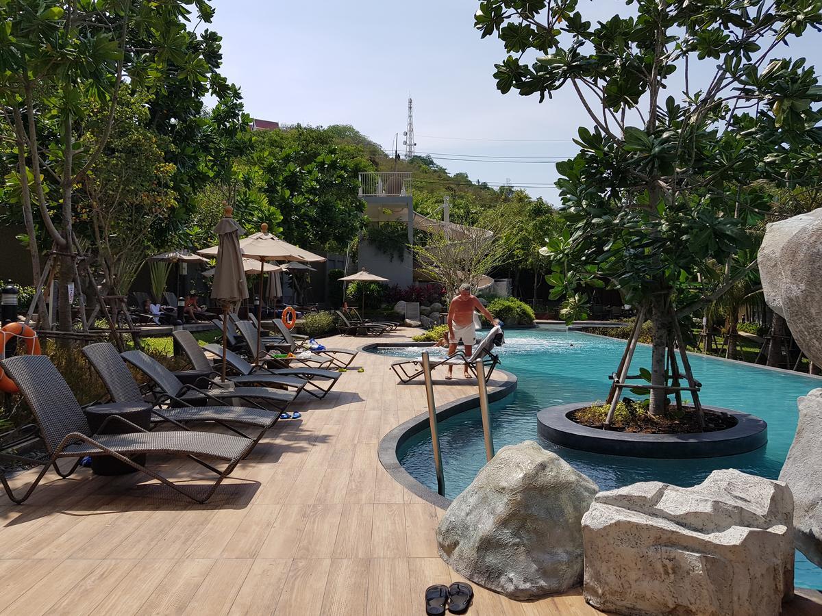 Unixx By Patsamon Apartamento Pattaya Exterior foto
